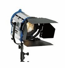 ARRI 1000W PLUS FRESNEL LIGHT